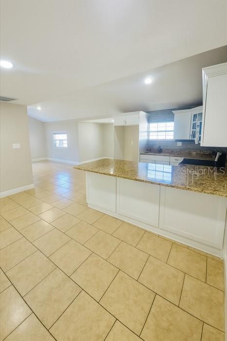 For Rent: $1,650 (3 beds, 3 baths, 1196 Square Feet)