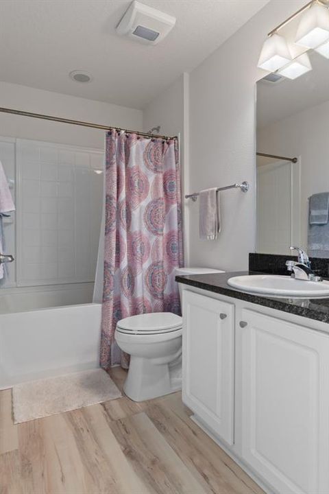 For Sale: $264,900 (3 beds, 2 baths, 1556 Square Feet)