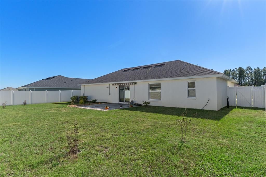 For Sale: $264,900 (3 beds, 2 baths, 1556 Square Feet)