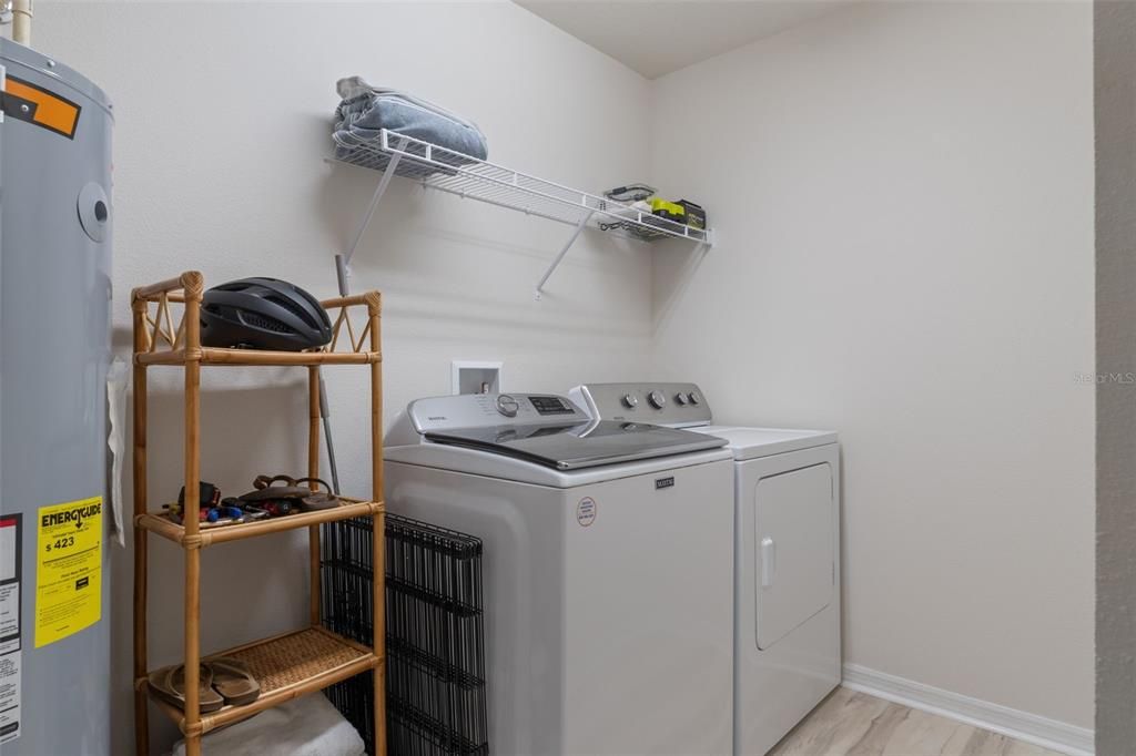 For Sale: $264,900 (3 beds, 2 baths, 1556 Square Feet)