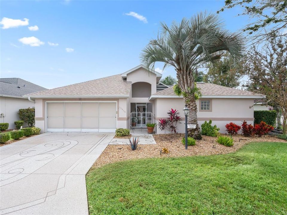 Active With Contract: $375,000 (2 beds, 2 baths, 1686 Square Feet)