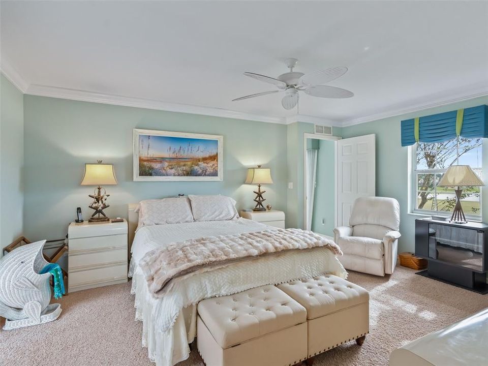 Active With Contract: $375,000 (2 beds, 2 baths, 1686 Square Feet)