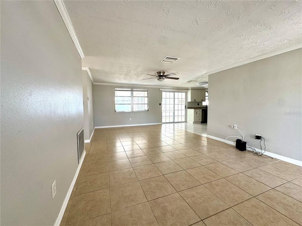 For Rent: $1,800 (2 beds, 2 baths, 1152 Square Feet)