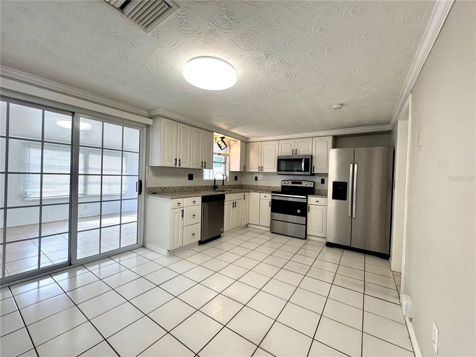 For Rent: $1,800 (2 beds, 2 baths, 1152 Square Feet)