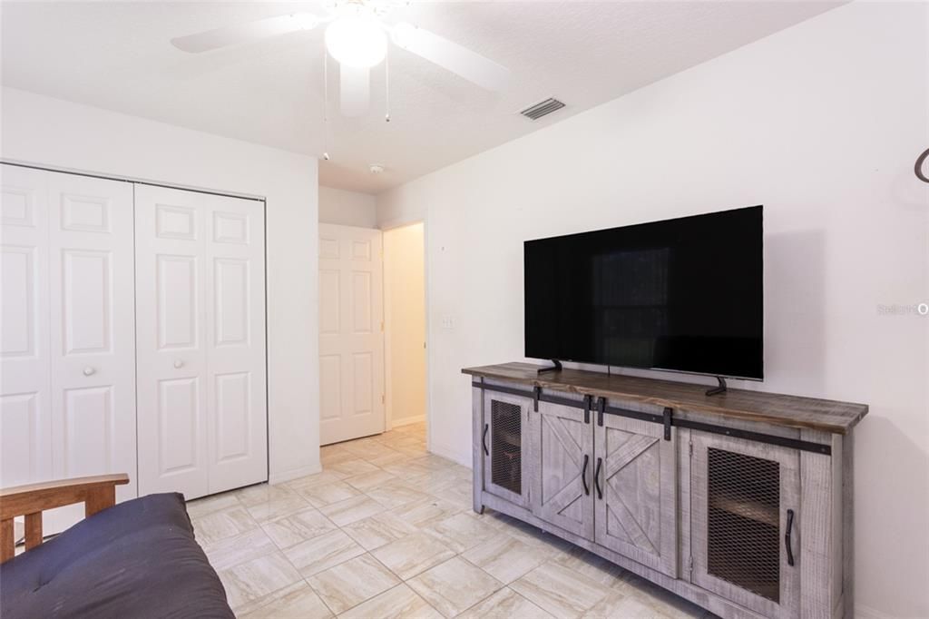 For Sale: $320,000 (3 beds, 2 baths, 1584 Square Feet)