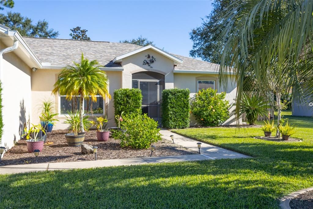 For Sale: $320,000 (3 beds, 2 baths, 1584 Square Feet)