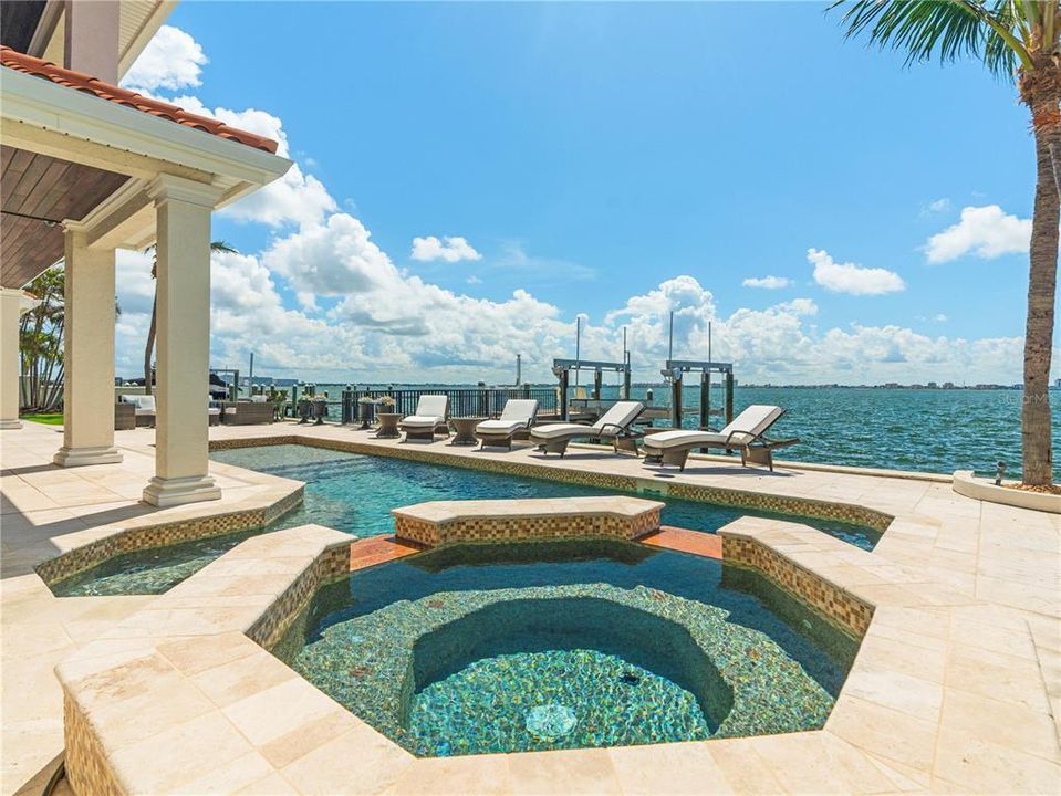 На продажу: $5,200,000 (4 спален, 4 ванн, 5138 Квадратных фут)