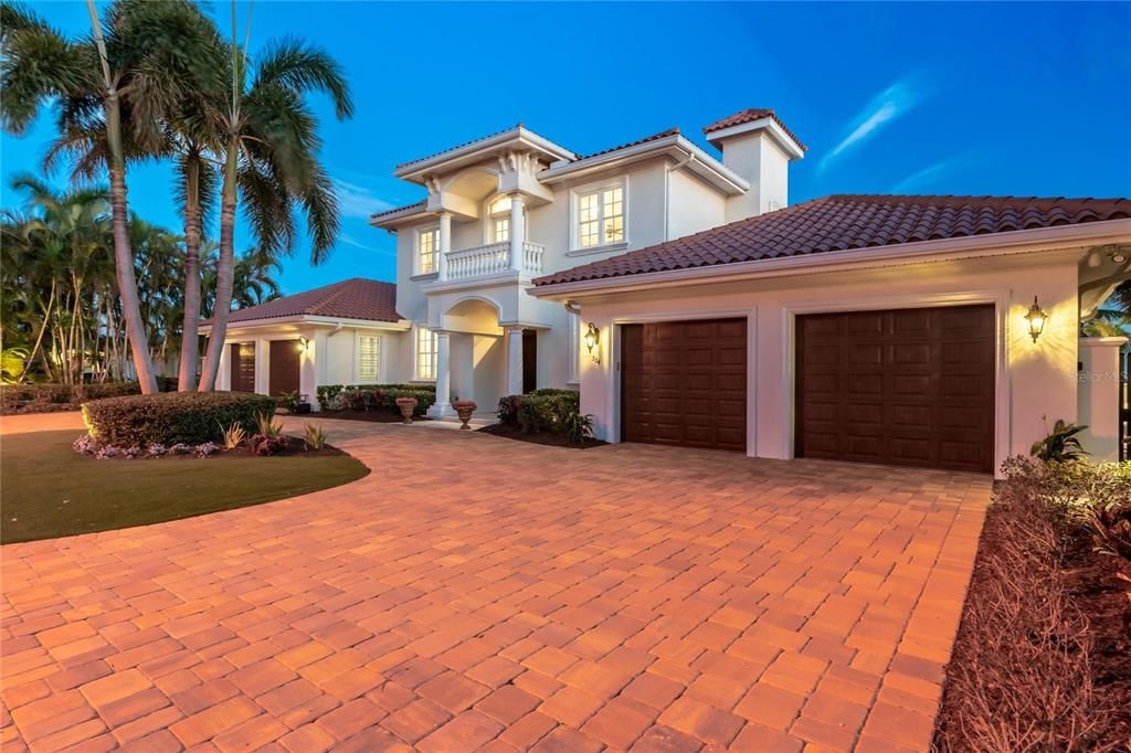 На продажу: $5,200,000 (4 спален, 4 ванн, 5138 Квадратных фут)