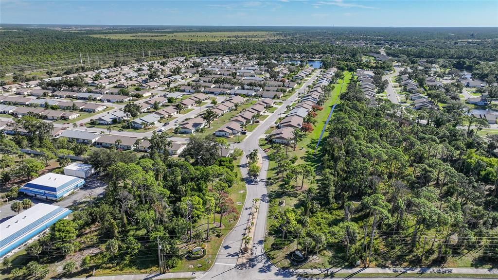 待售: $199,000 (2 贝兹, 2 浴室, 1102 平方英尺)