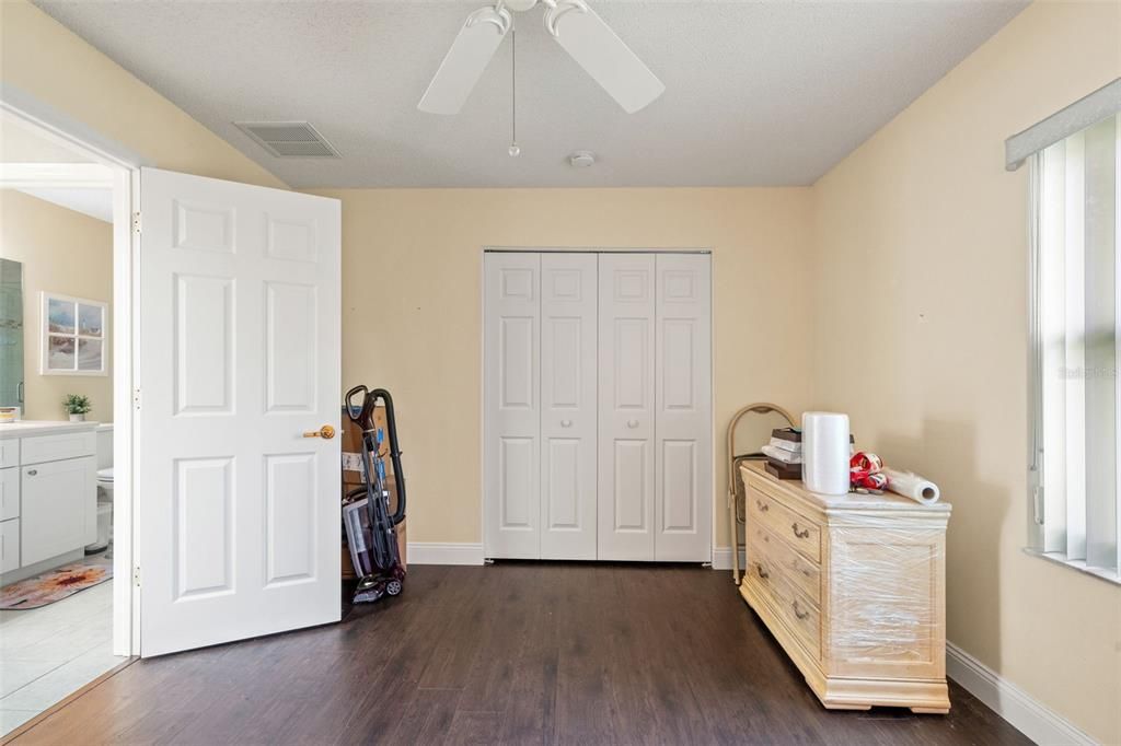 For Sale: $314,900 (2 beds, 2 baths, 1683 Square Feet)
