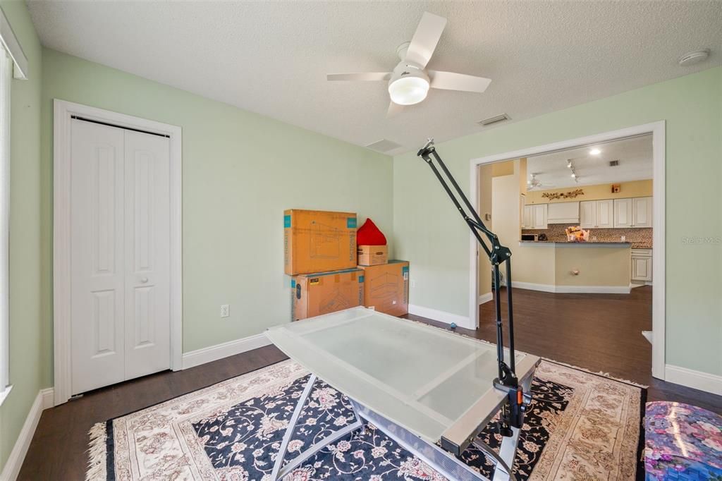 For Sale: $314,900 (2 beds, 2 baths, 1683 Square Feet)