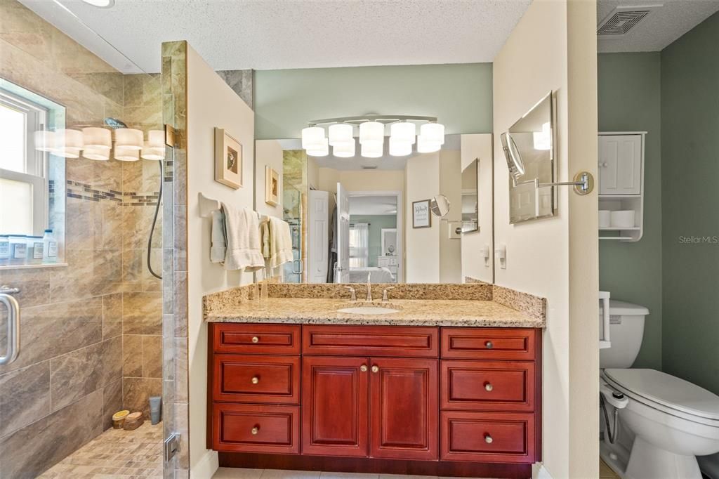 For Sale: $314,900 (2 beds, 2 baths, 1683 Square Feet)