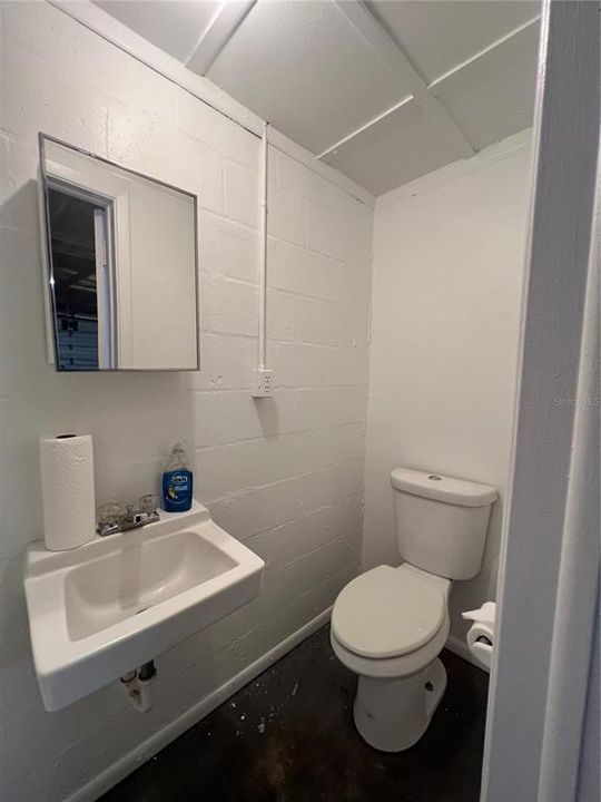 For Rent: $1,850 (2 beds, 2 baths, 1047 Square Feet)