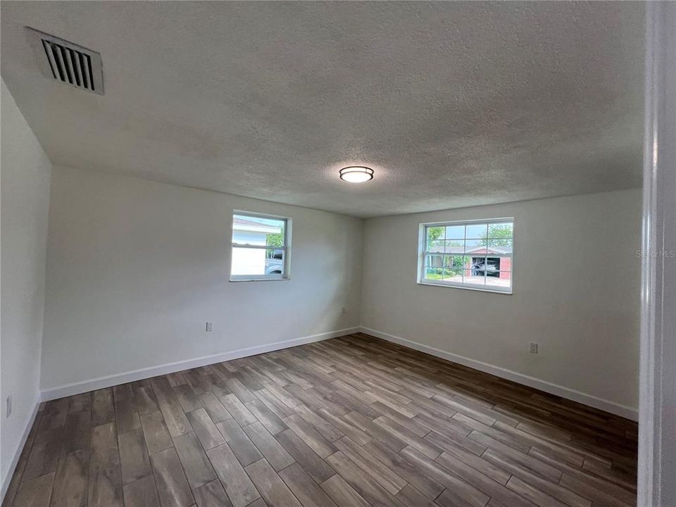For Rent: $1,850 (2 beds, 2 baths, 1047 Square Feet)