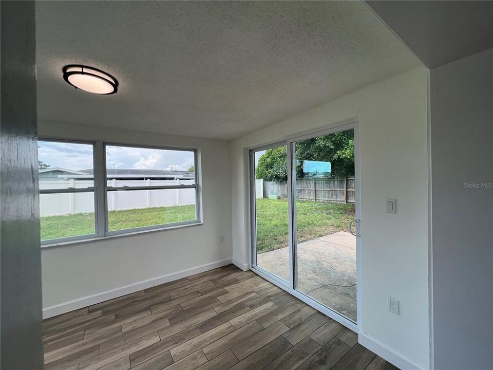 For Rent: $1,850 (2 beds, 2 baths, 1047 Square Feet)