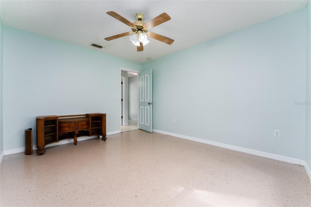 На продажу: $445,000 (4 спален, 2 ванн, 2507 Квадратных фут)