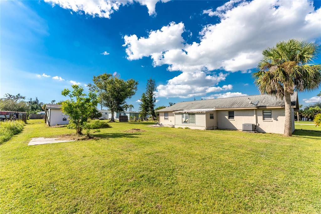 На продажу: $195,000 (4 спален, 2 ванн, 1407 Квадратных фут)