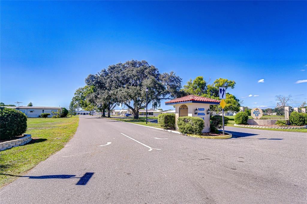 For Sale: $115,000 (2 beds, 1 baths, 648 Square Feet)