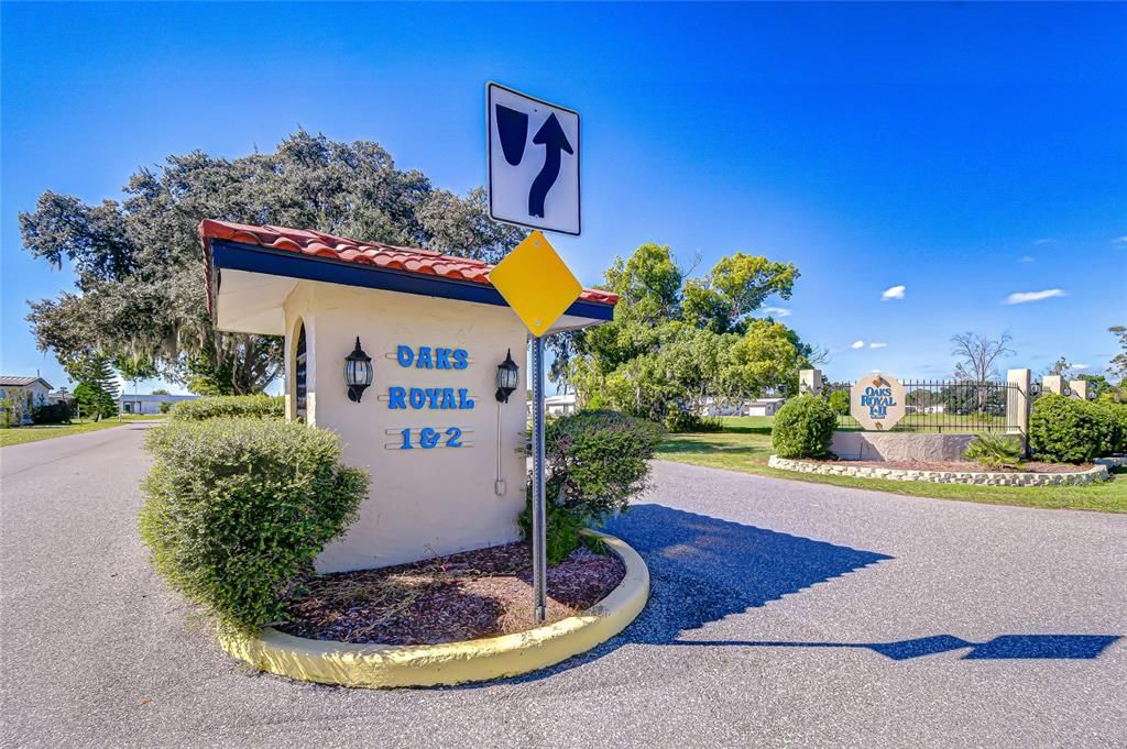 For Sale: $115,000 (2 beds, 1 baths, 648 Square Feet)