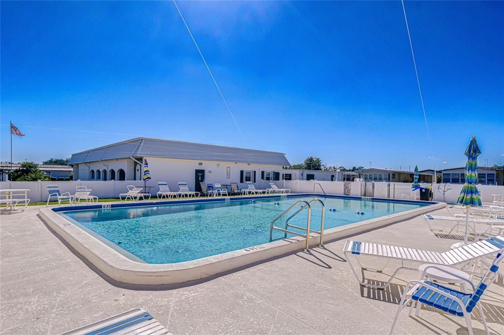 For Sale: $115,000 (2 beds, 1 baths, 648 Square Feet)