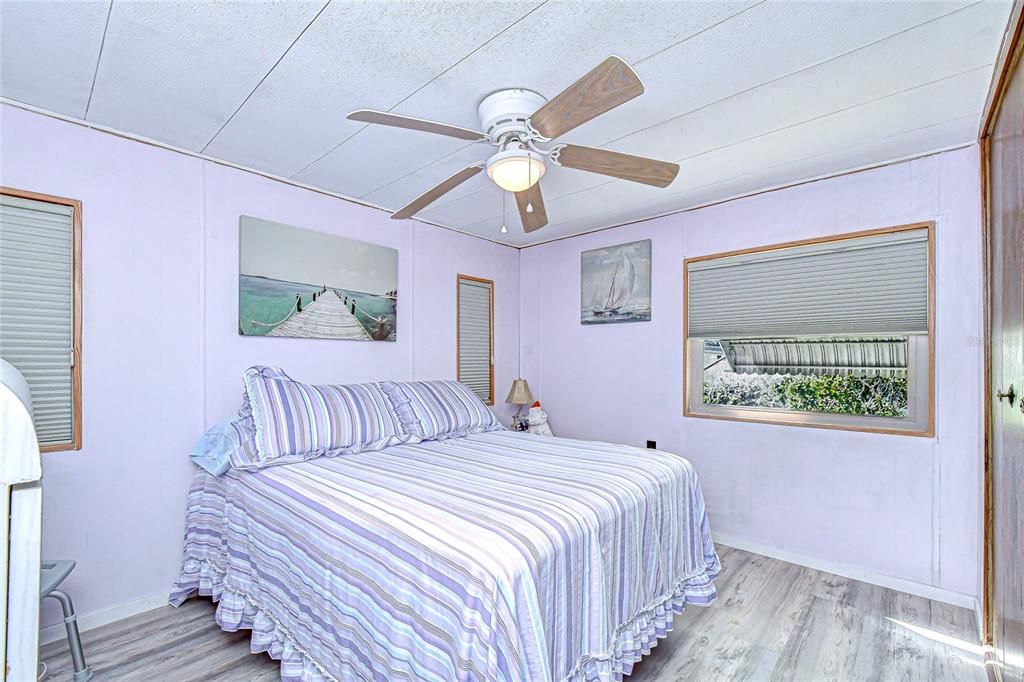 For Sale: $115,000 (2 beds, 1 baths, 648 Square Feet)