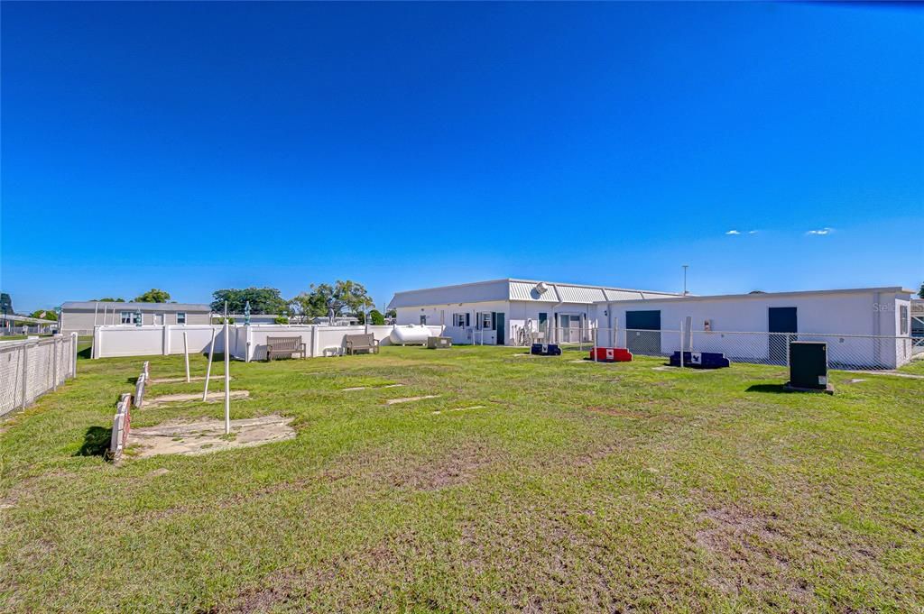 For Sale: $115,000 (2 beds, 1 baths, 648 Square Feet)