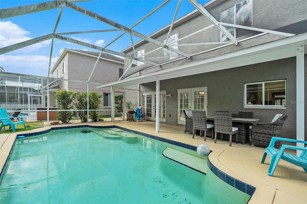 For Sale: $580,000 (4 beds, 2 baths, 2430 Square Feet)