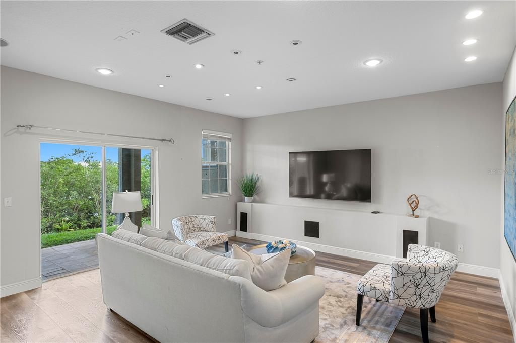 待售: $950,000 (3 贝兹, 3 浴室, 2122 平方英尺)