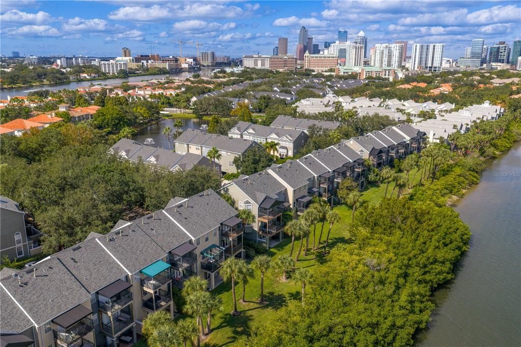 待售: $950,000 (3 贝兹, 3 浴室, 2122 平方英尺)