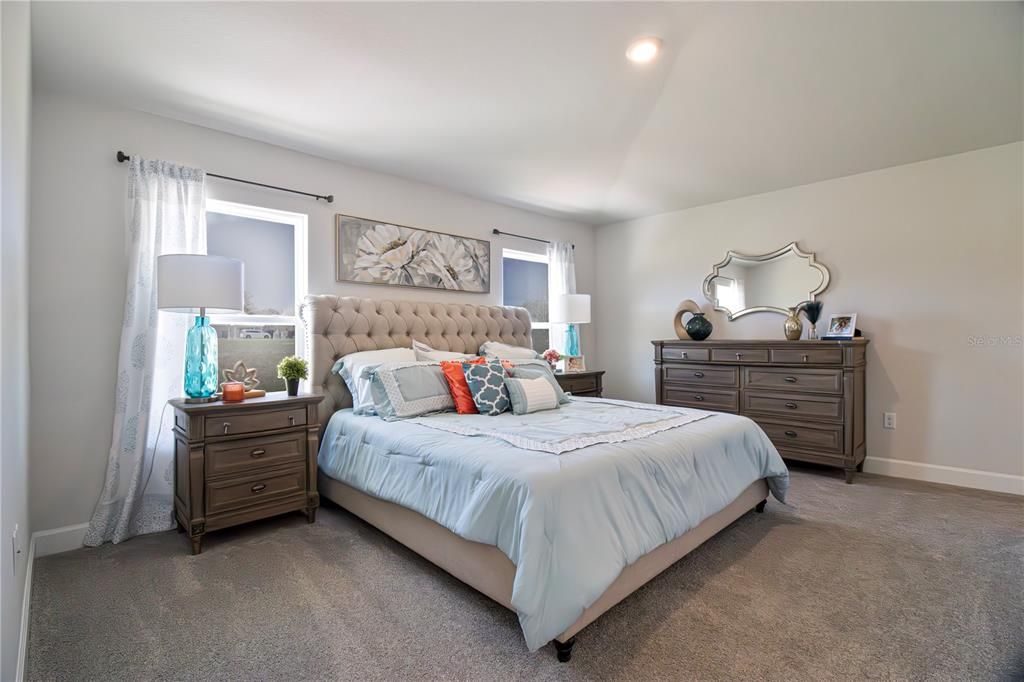 Active With Contract: $239,400 (3 beds, 2 baths, 1539 Square Feet)