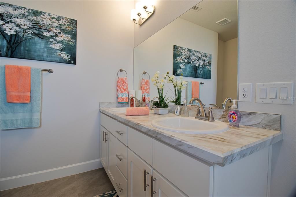 Active With Contract: $239,400 (3 beds, 2 baths, 1539 Square Feet)