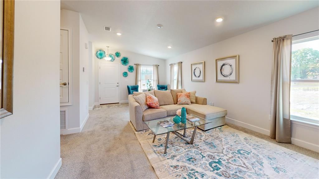 Active With Contract: $239,400 (3 beds, 2 baths, 1539 Square Feet)