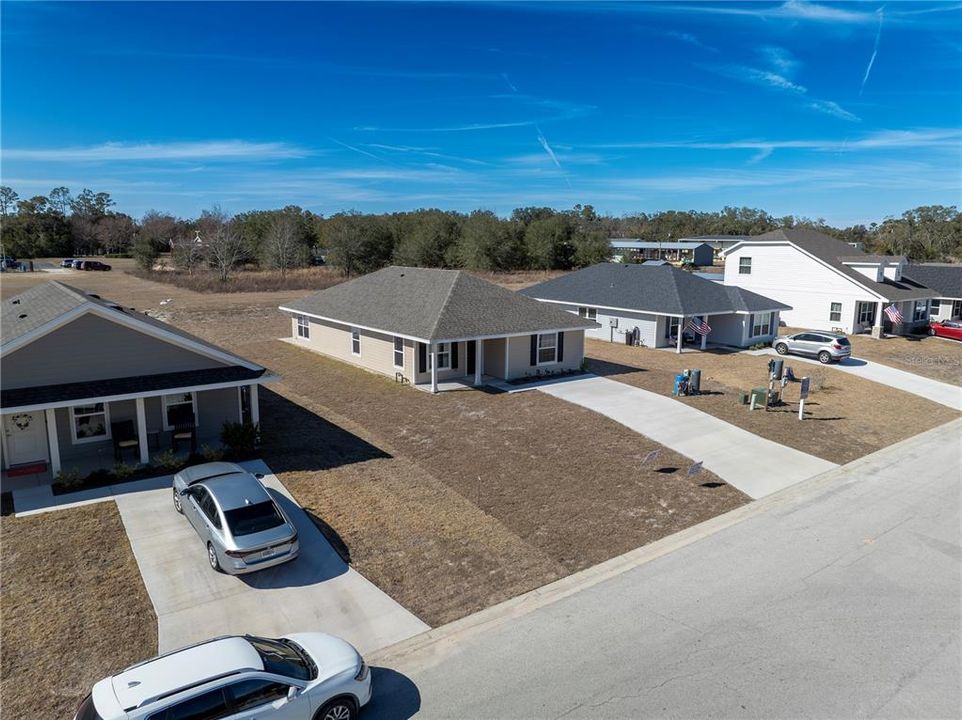 Active With Contract: $239,400 (3 beds, 2 baths, 1539 Square Feet)