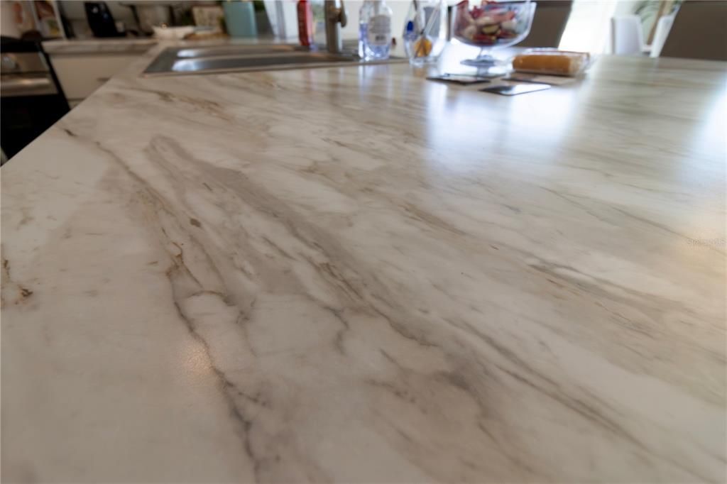 Active With Contract: $239,400 (3 beds, 2 baths, 1539 Square Feet)