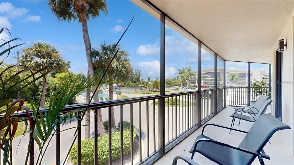 For Sale: $329,000 (3 beds, 2 baths, 1912 Square Feet)