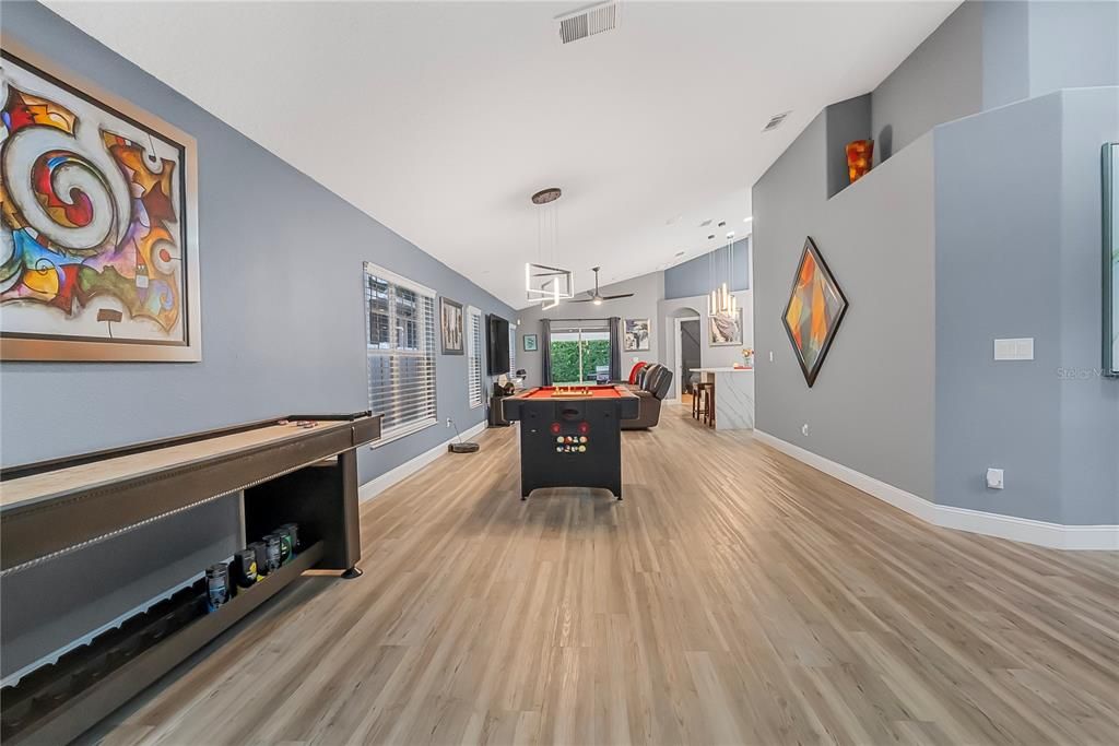 For Sale: $568,900 (3 beds, 2 baths, 1784 Square Feet)