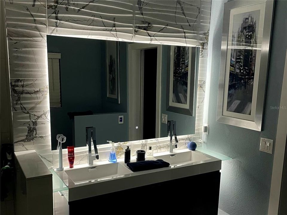 For Sale: $568,900 (3 beds, 2 baths, 1784 Square Feet)