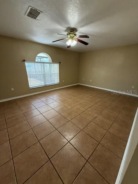 For Rent: $2,800 (4 beds, 2 baths, 2240 Square Feet)