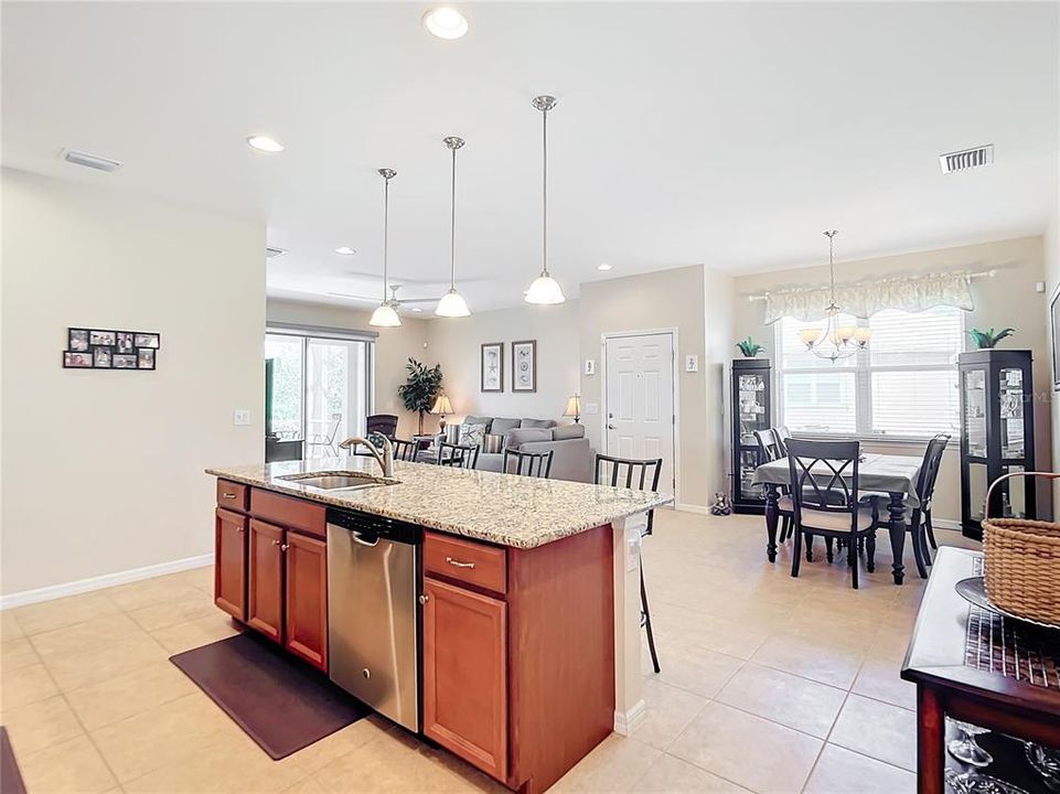 For Sale: $424,000 (2 beds, 2 baths, 1522 Square Feet)