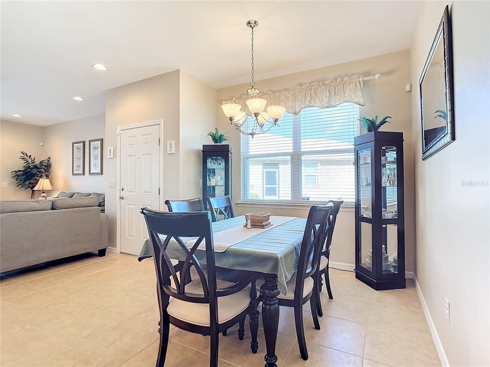 For Sale: $424,000 (2 beds, 2 baths, 1522 Square Feet)