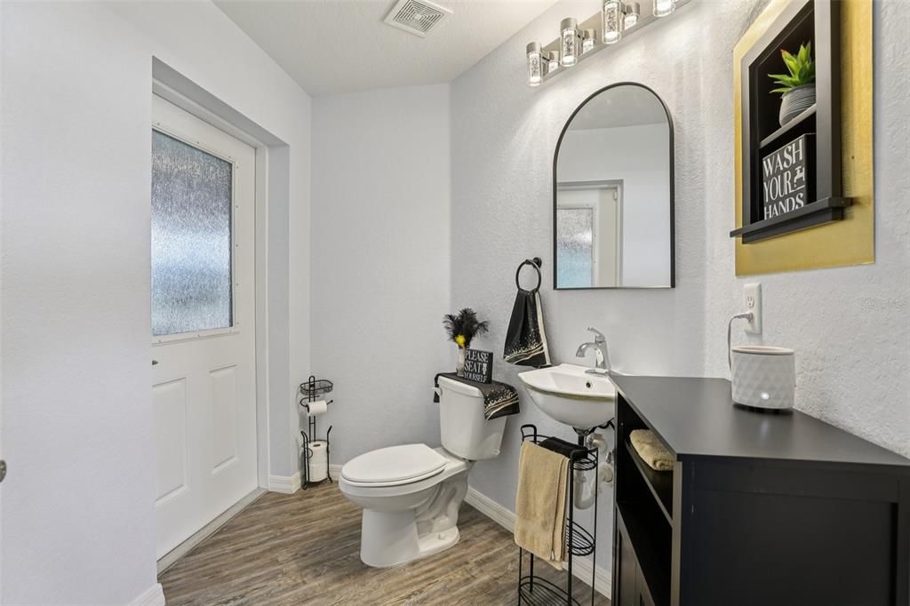 На продажу: $440,000 (4 спален, 2 ванн, 2298 Квадратных фут)