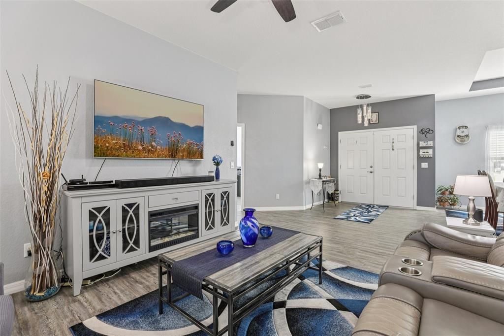 На продажу: $440,000 (4 спален, 2 ванн, 2298 Квадратных фут)