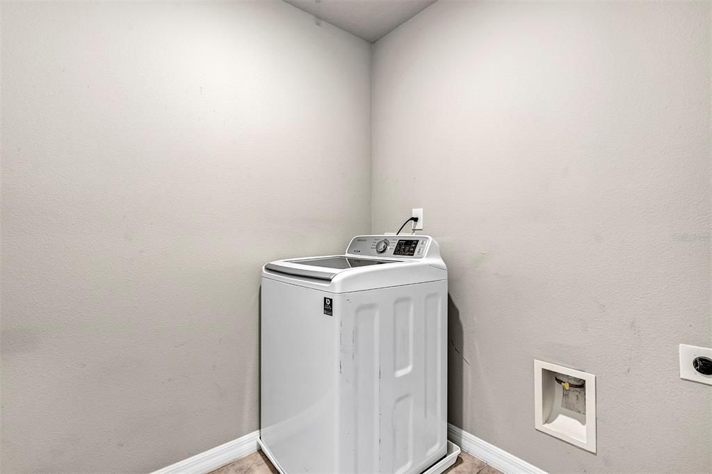 待售: $348,400 (3 贝兹, 2 浴室, 1570 平方英尺)