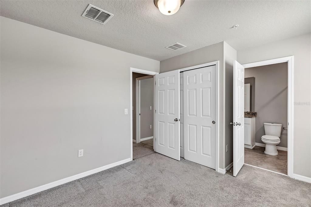 待售: $348,400 (3 贝兹, 2 浴室, 1570 平方英尺)