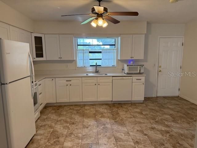 合同活跃: $1,500 (2 贝兹, 1 浴室, 1300 平方英尺)