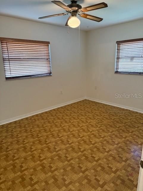 合同活跃: $1,500 (2 贝兹, 1 浴室, 1300 平方英尺)