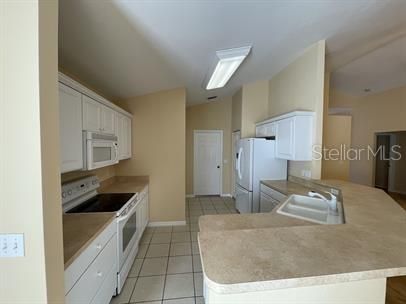 En Renta: $2,300 (3 camas, 2 baños, 1379 Pies cuadrados)