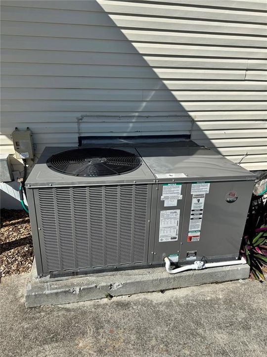 For Sale: $155,000 (2 beds, 2 baths, 1616 Square Feet)