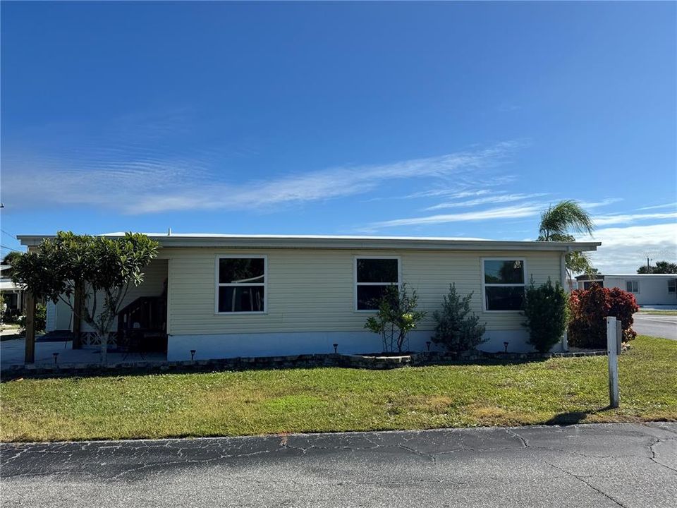 For Sale: $155,000 (2 beds, 2 baths, 1616 Square Feet)