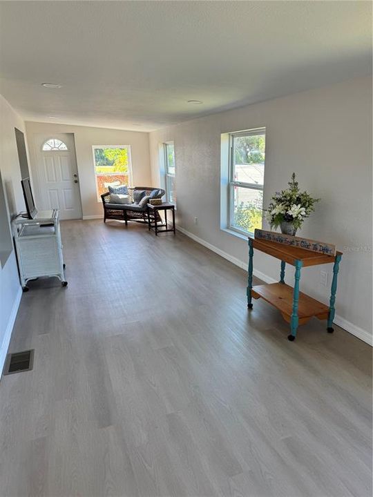 For Sale: $155,000 (2 beds, 2 baths, 1616 Square Feet)